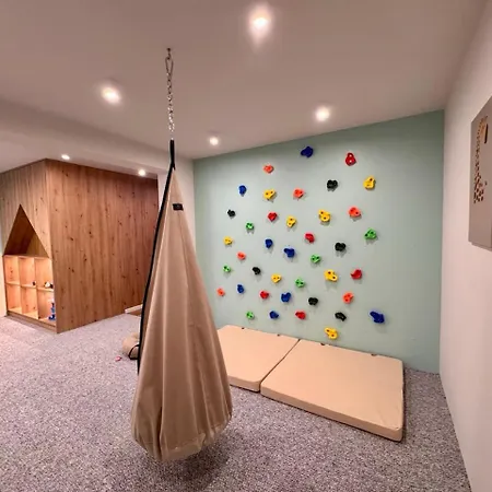 Cyrhla - Melisa - Sauna, Playroom, Free Wi-fi & Parking *